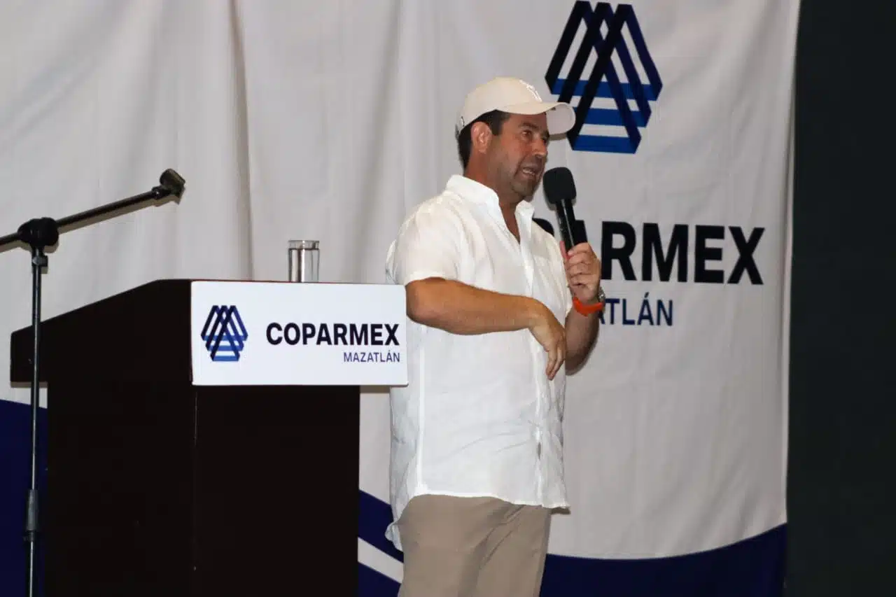 Luis Felipe Seldner en reunión mensual de Coparmex
