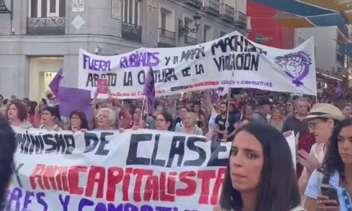Marchan en Madrid en apoyo a Jenni Hermoso y contra Luis Rubiales