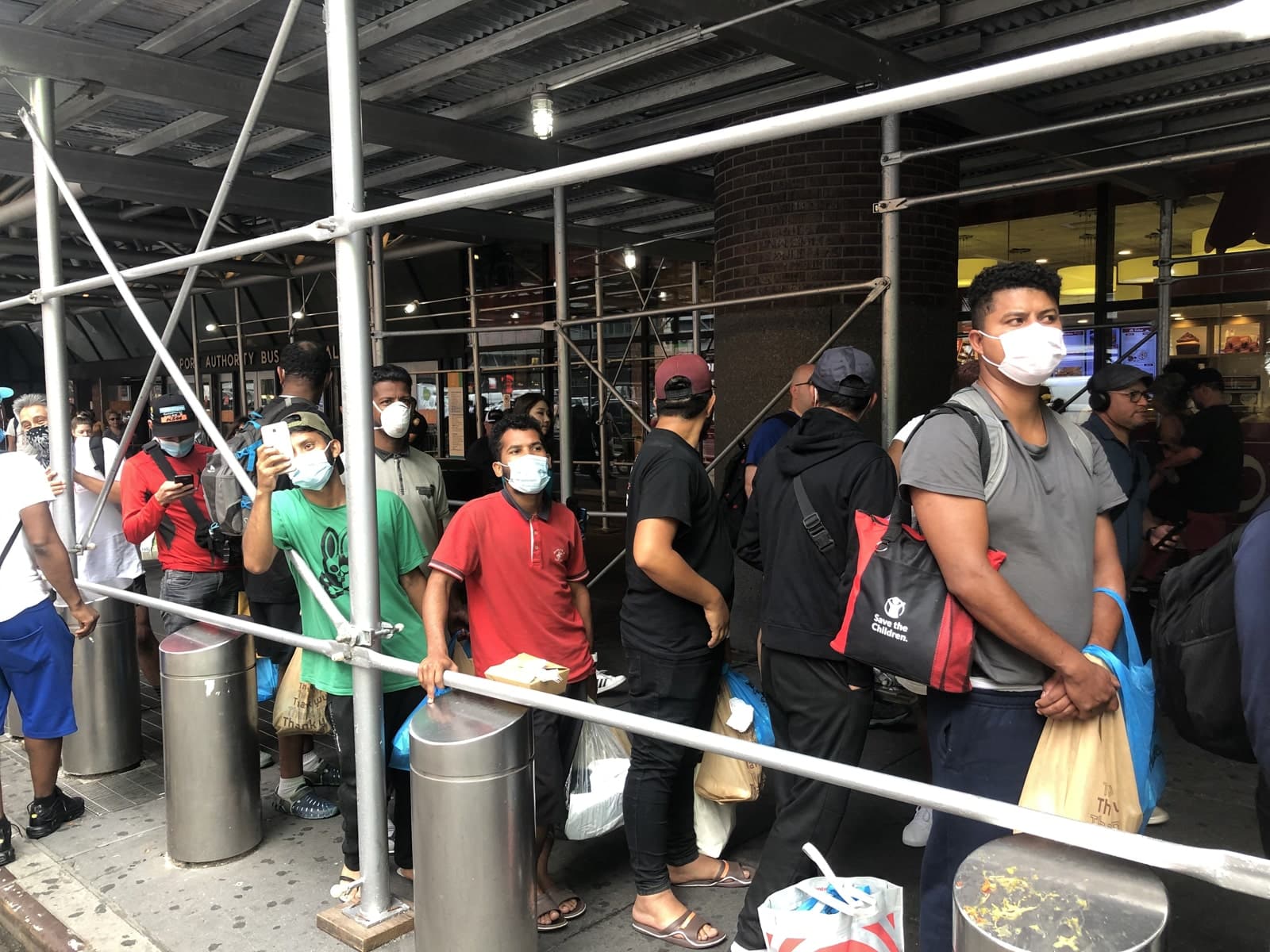 Nueva York a punto de alcanzar los 100 mil inmigrantes en un año