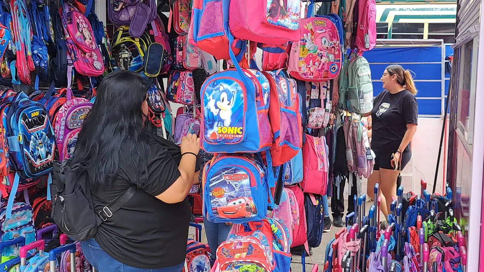 Mochilas colgadas para la venta