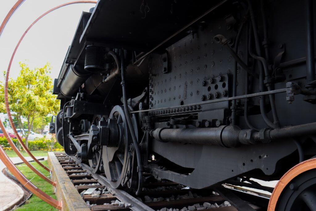 No solo es una locomotora, es un icono de la historia de Los Mochis y fue reubicada a su lugar de origen: la antigua estación.