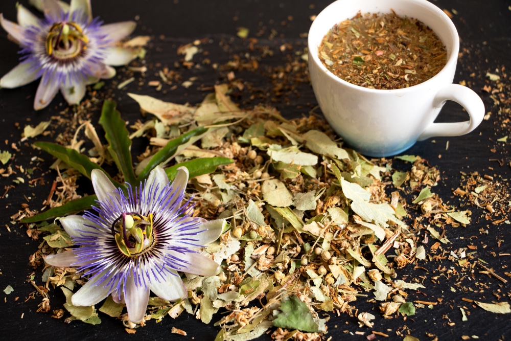 ¿Qué beneficios tiene el té de pasiflora?