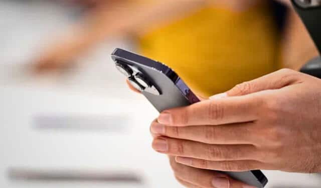 Querían ser influencers; cambian a su bebé de 8 meses por un iPhone 14