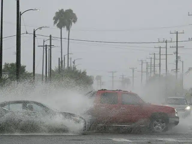 Reportan fuertes inundaciones en Los Ángeles, California, tras paso de Hilary