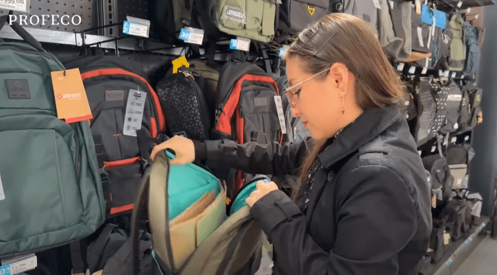 Revisión de Mochilas por parte de Profeco