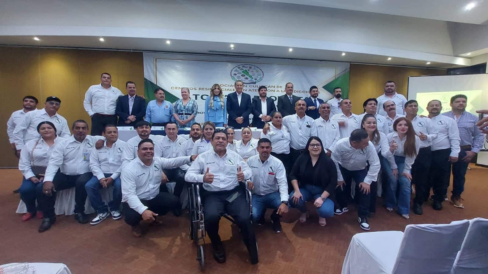 Toma de protesta a integrantes de al Mesa Directiva de la Asociación Culiacán de Centros Residenciales en Atención a las Adicciones