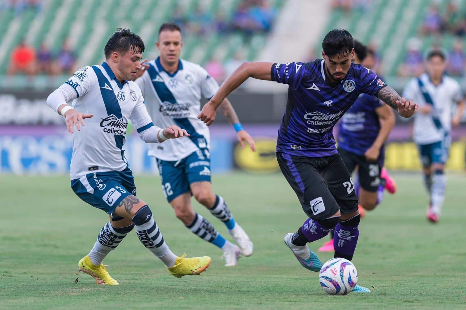 ¡Con 10 hombres! Llega el anhelado triunfo para Mazatlán FC en casa 