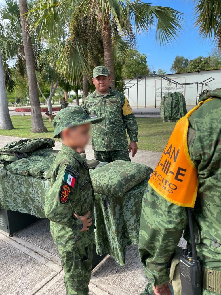 De grande me gustaría ser soldado, es muy bonito: Jonathan, niño enlistado por un día.