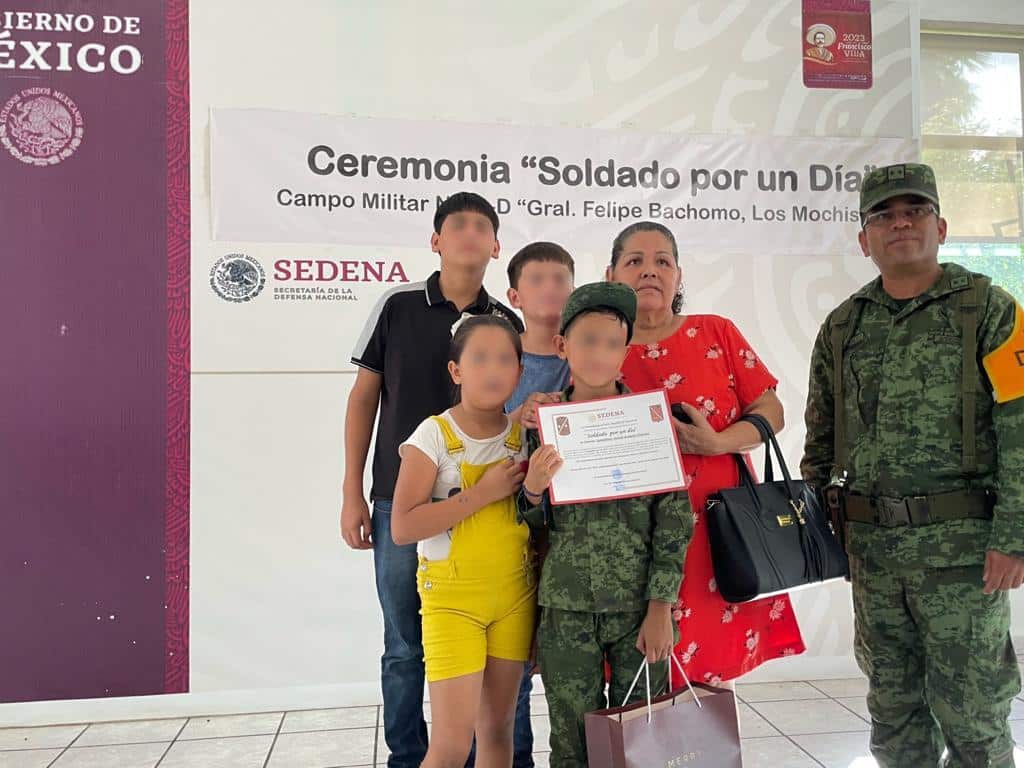 De grande me gustaría ser soldado, es muy bonito: Jonathan, niño enlistado por un día.