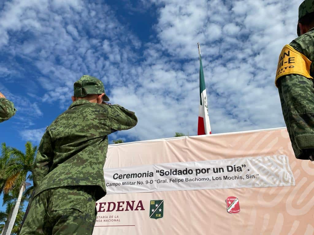 Niño militar por un día