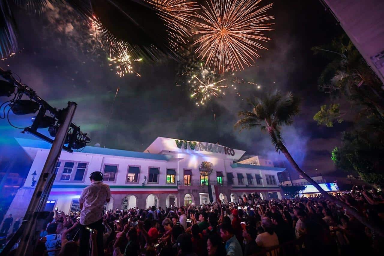 Grito de Independencia en Mazatlán.