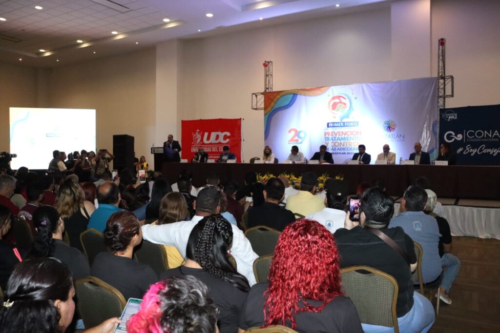 Asisten 300 personas al Primer Foro Internacional contra las Adicciones en Mazatlán