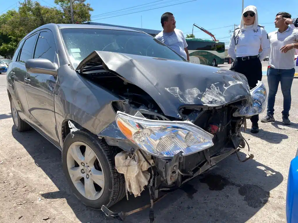 AUTOMOVIL DAÑADO POR ACCIDENTE