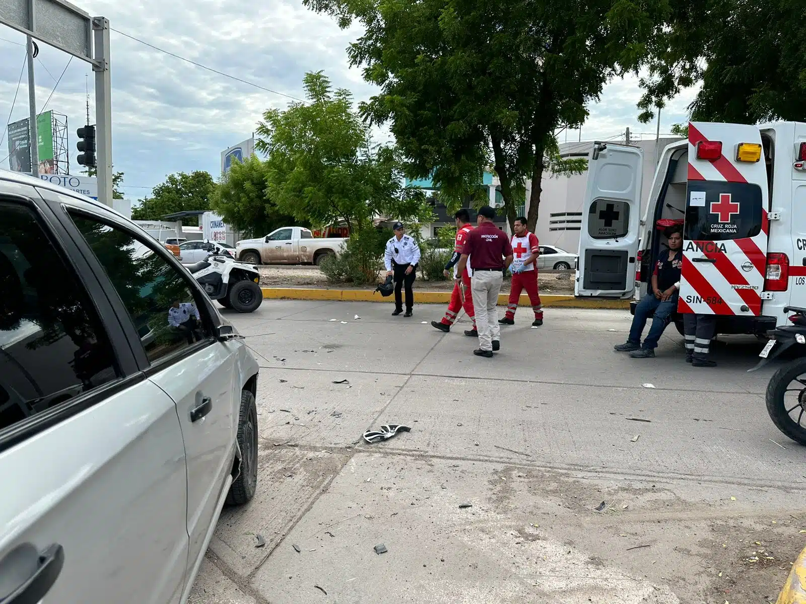 Ambulancia en el lugar del accidente