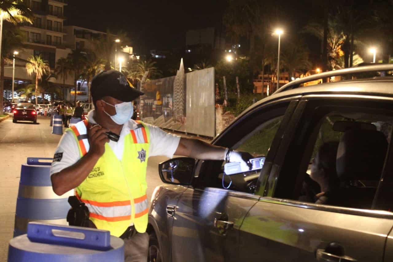 Caen en las celdas por conducir alcoholizados en Mazatlán