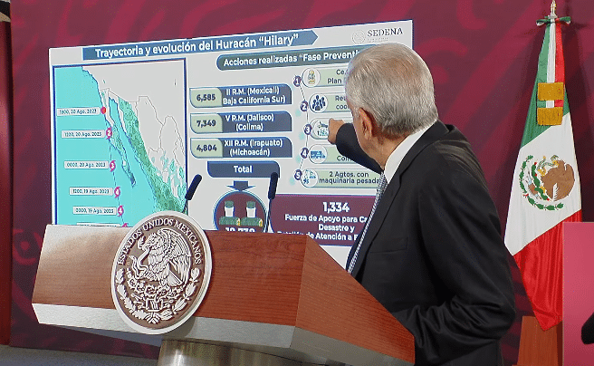 AMLO explicando despliegue por huracán Hilary
