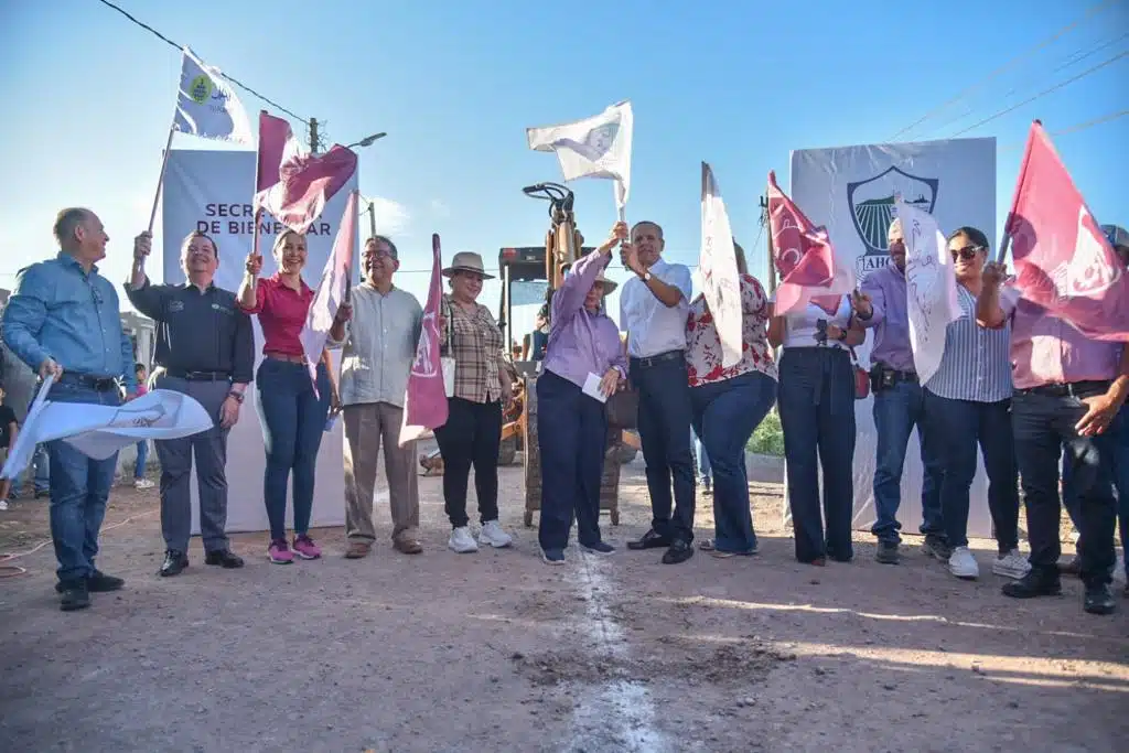 Alcalde da banderazo a obra de drenaje en el ejido Chihuahuita