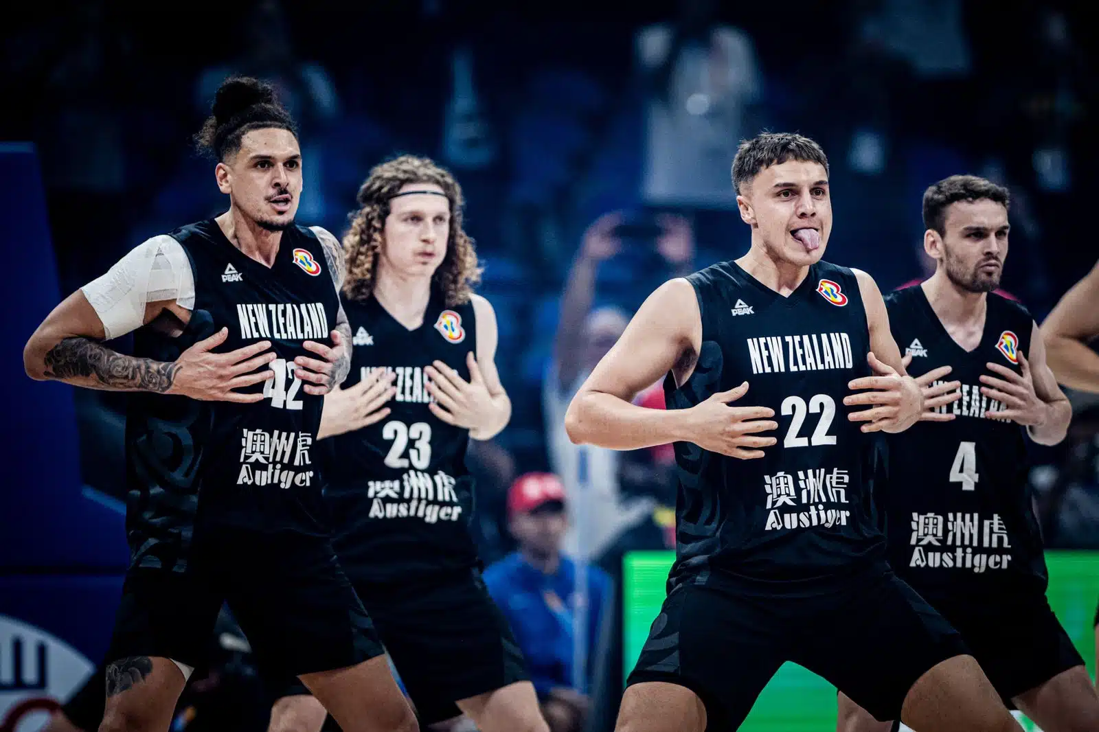 Selección de Nueva Zelanda haciendo el haka en Mundial de Basquetbol