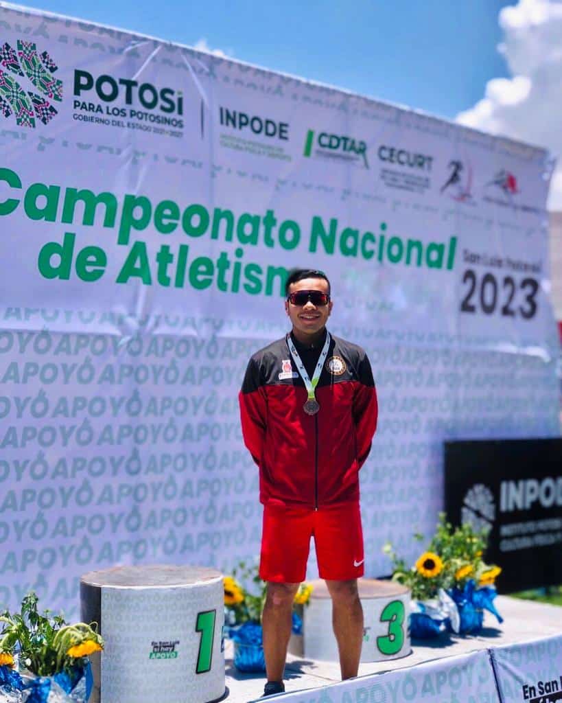 Andrés Navarro en el Campeonato Nacional de Pista y Campo en San Luis Potosí.