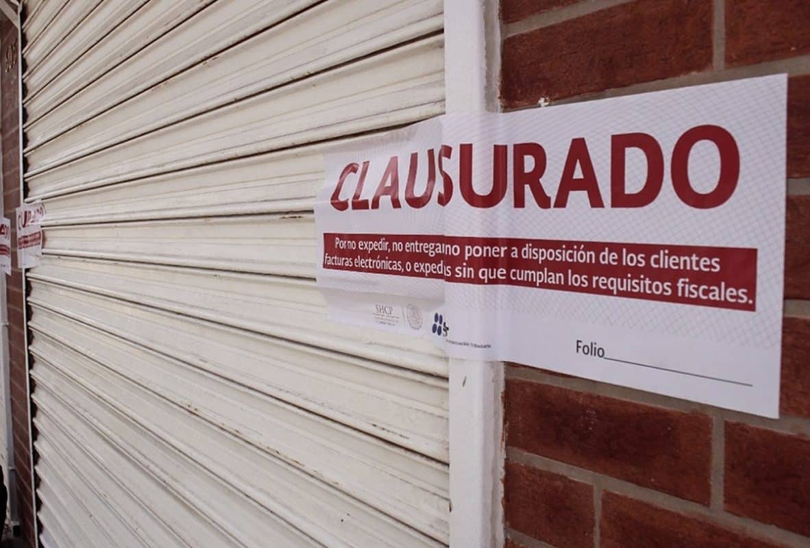 Comercio cerrado y con sello de clausura