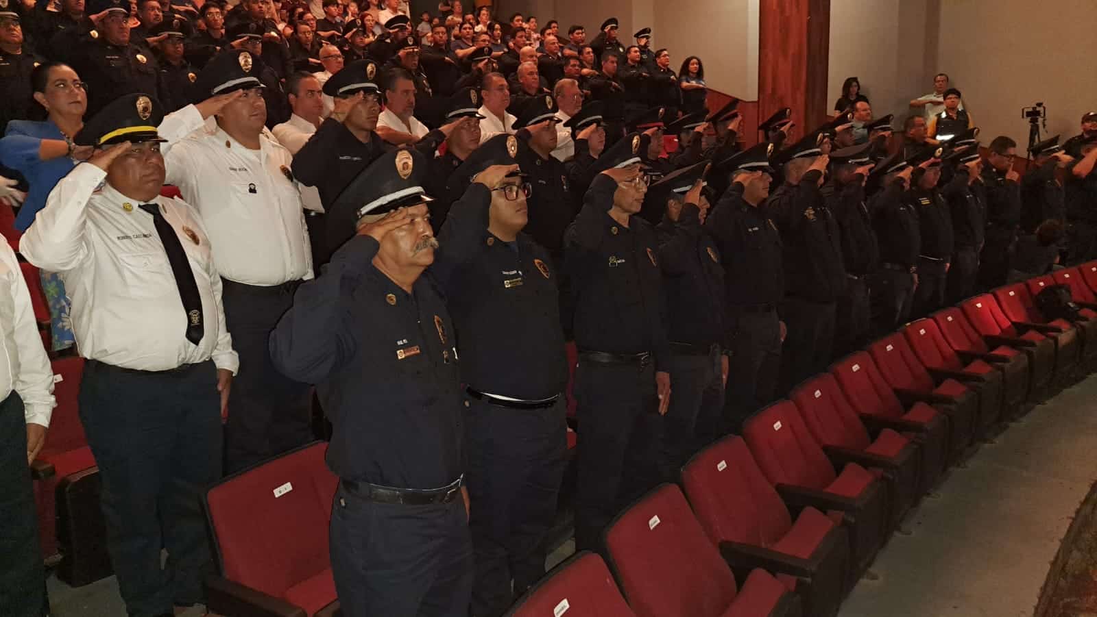 reconocen la entrega y dedicación de los elementos que día a día brindan el servicio a la ciudadanía