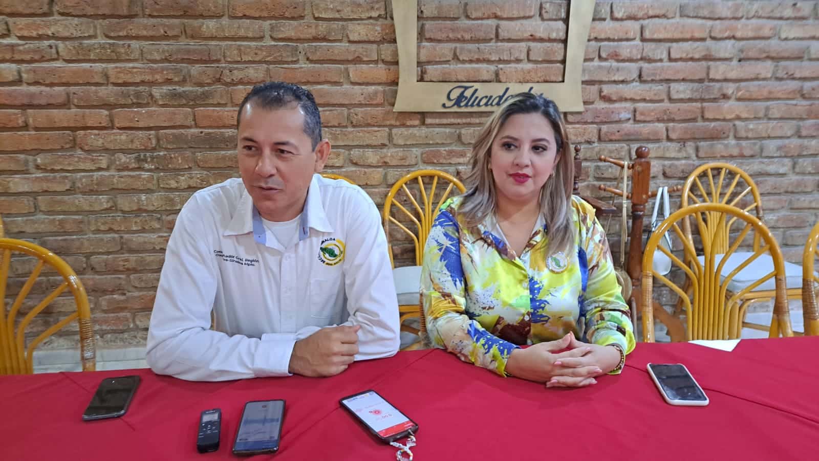 secretaria general de la sección Sinaloa de esta organización, Danisa Flores Ojeda