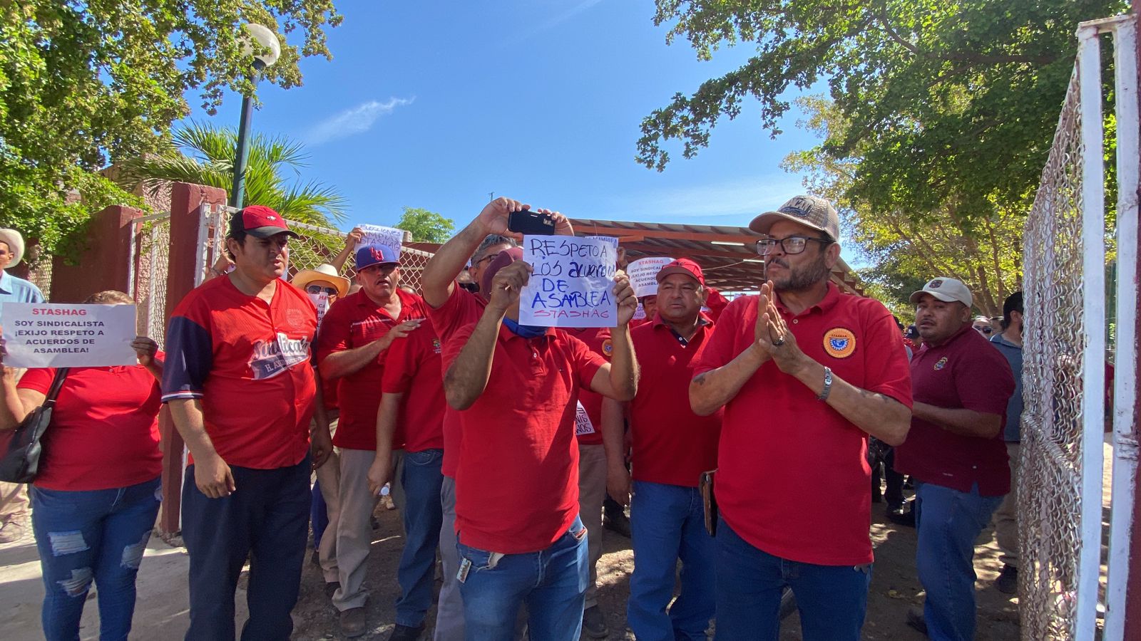 TRABAJADORES DEL AYUNTAMIENTO DE GUASAVE
