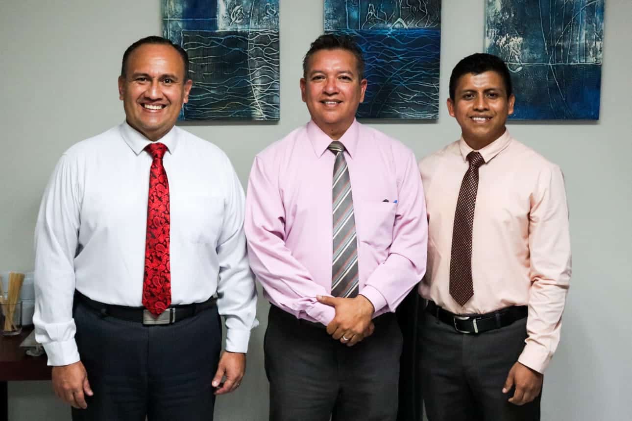 Humberto Ochoa Acosta, Noe Zúñiga Valdez y Otniel Consuegra Martínez, portavoces de los Testigos de Jehová en Los Mochis