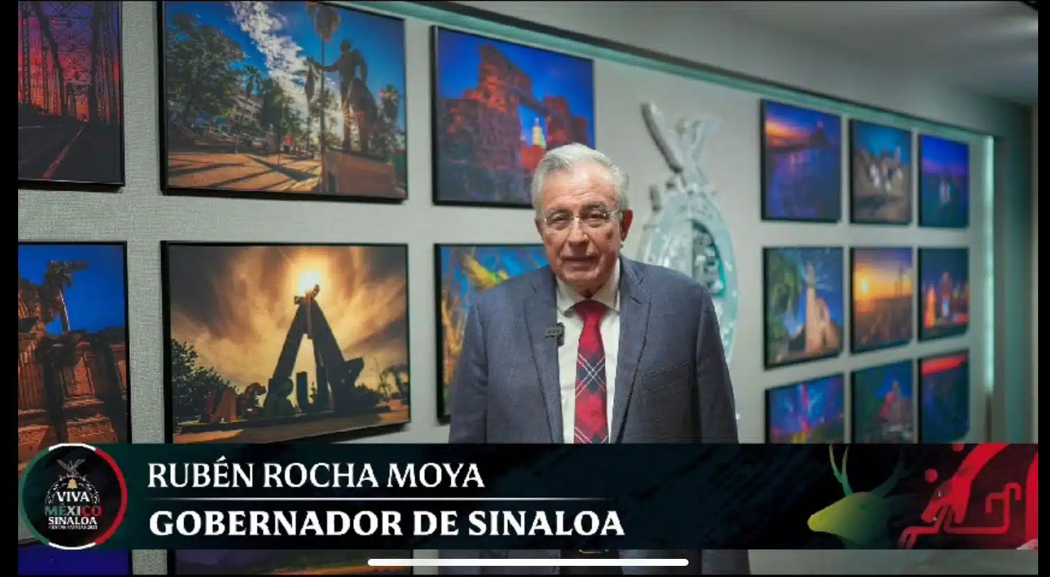 Rubén Rocha Moya dando un mensaje