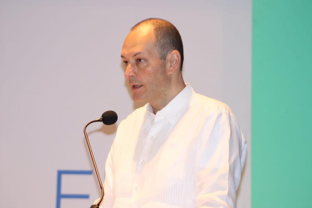 Adrián Correa Pérez en inauguración de hoteles en Mazatlán
