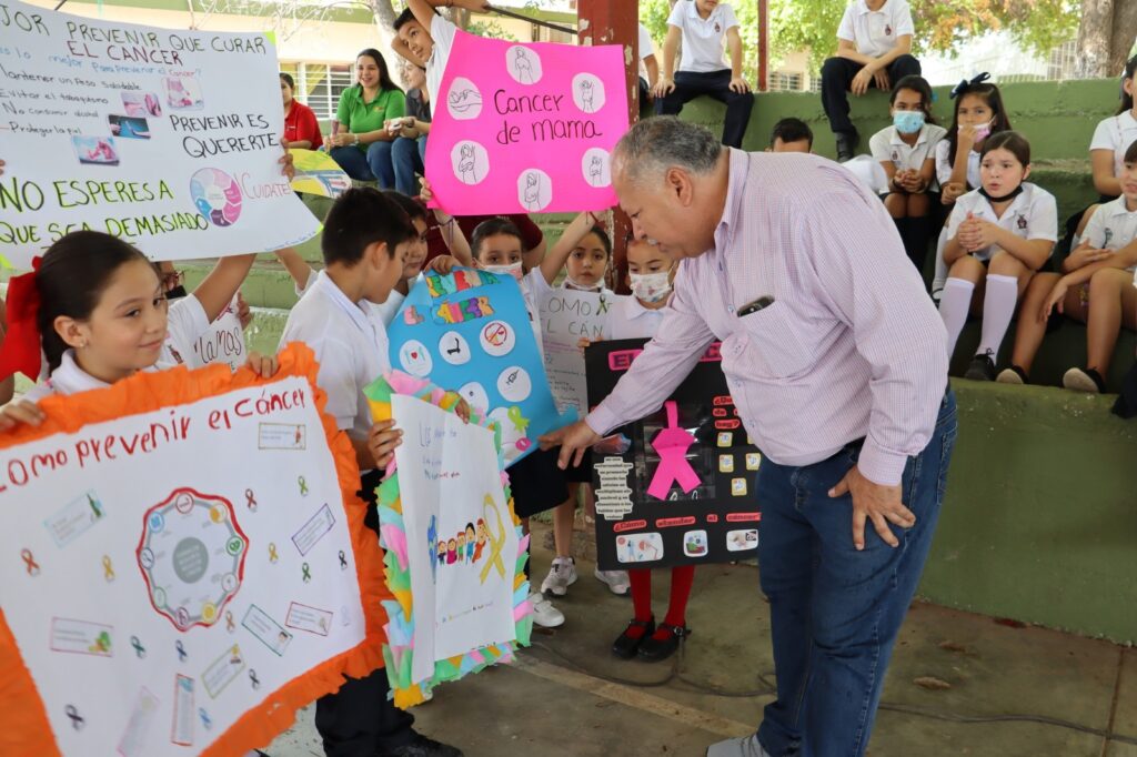 campaña de concientización de cáncer infantil en el municipio de Sinaloa