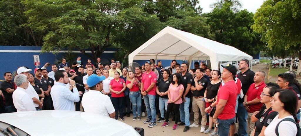 Michel Benítez Uriarte en las instalaciones de la Universidad Politécnica de Sinaloa (Upsin) Campus Mazatlán