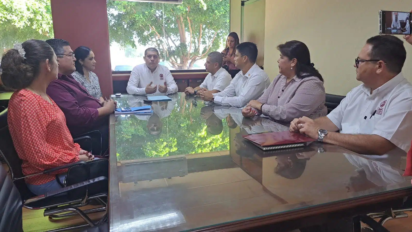 Reunión entre el Instituto Mexicano de Contadores Públicos y la Universidad Autónoma de Occidente
