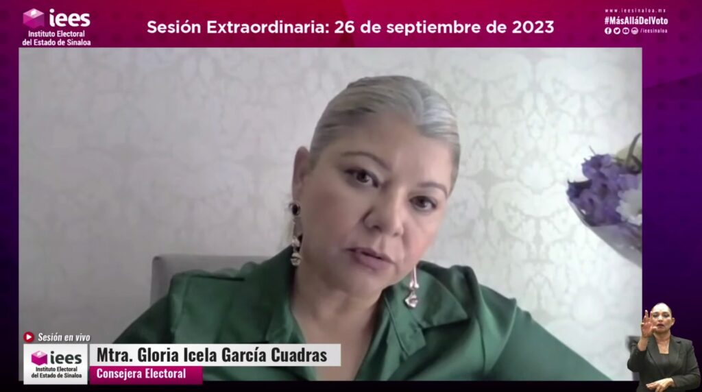Gloria Icela García Cuadras en sesión extraordinaria del IEES