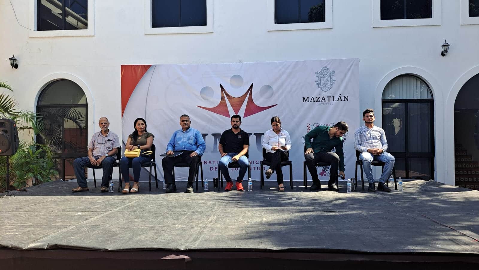 Organizadores del concurso de oratoria por parte de IMJU en Mazatlán