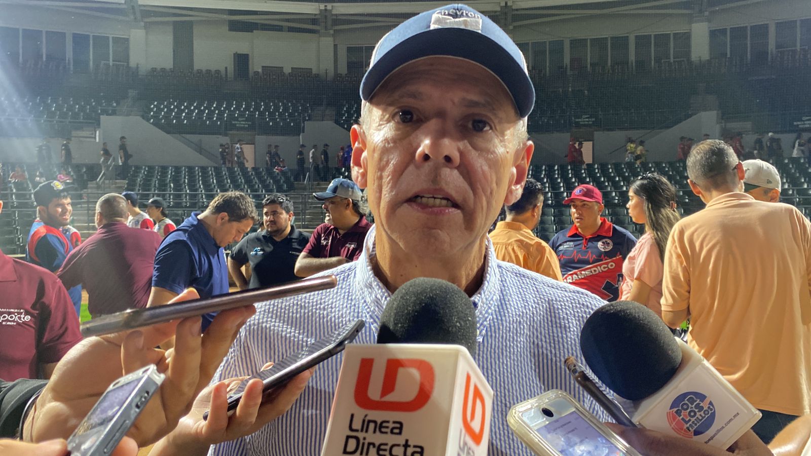 Gerardo Vargas Landeros entrevistado en el Chevron Park