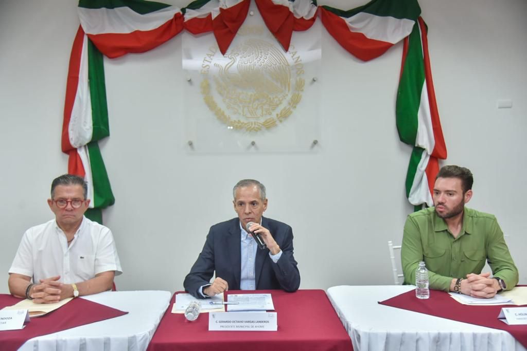 Alcalde Gerardo Vargas Landeros en conferencia de prensa