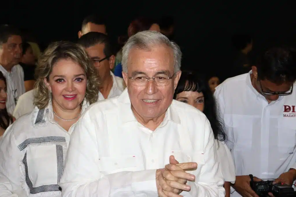 Gobernador Rubén Rocha Moya y Eneyda Rocha, presidenta de DIF Sinaloa
