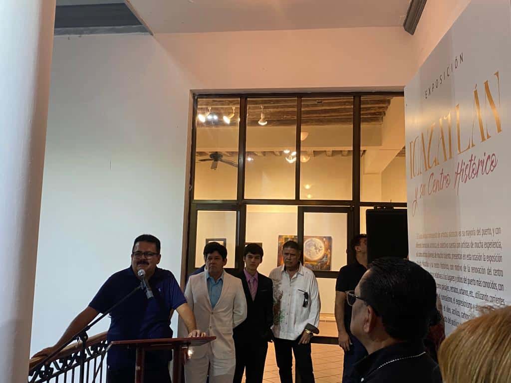 inauguran exposición de pintura Mazatlán y su Centro Histórico
