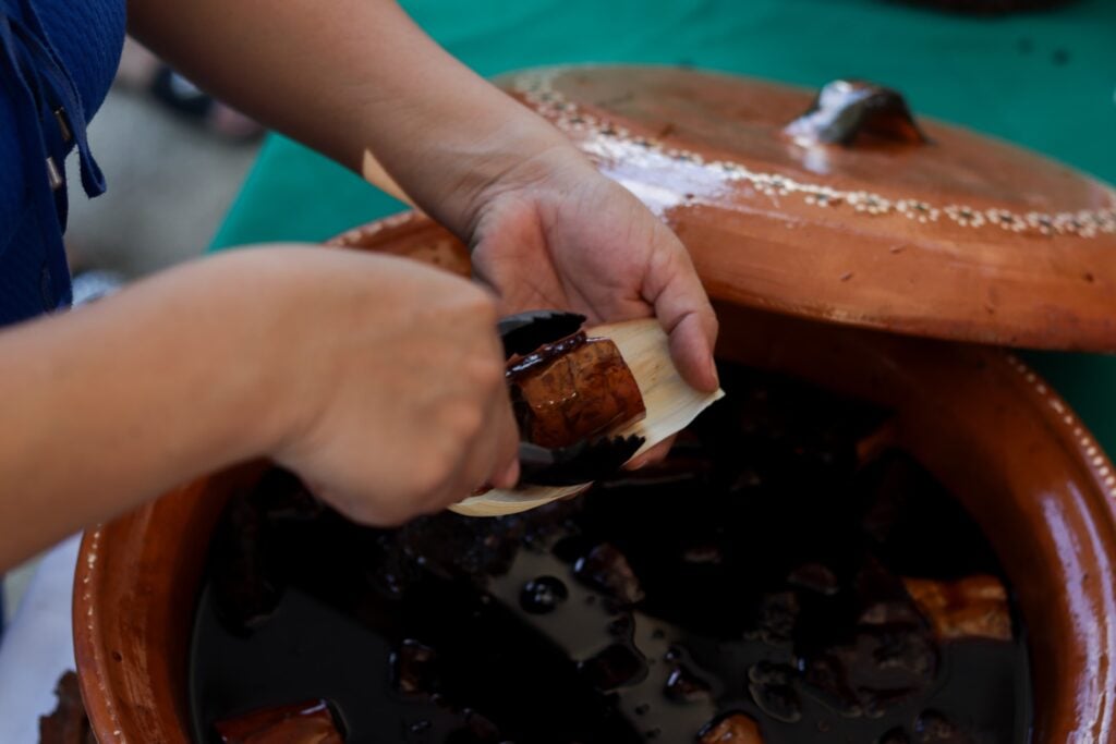 Primer encuentro culinario de platillos tradicionales del pueblo mayo-yoreme en el Jardín Botánico Benjamin Francis Johnston