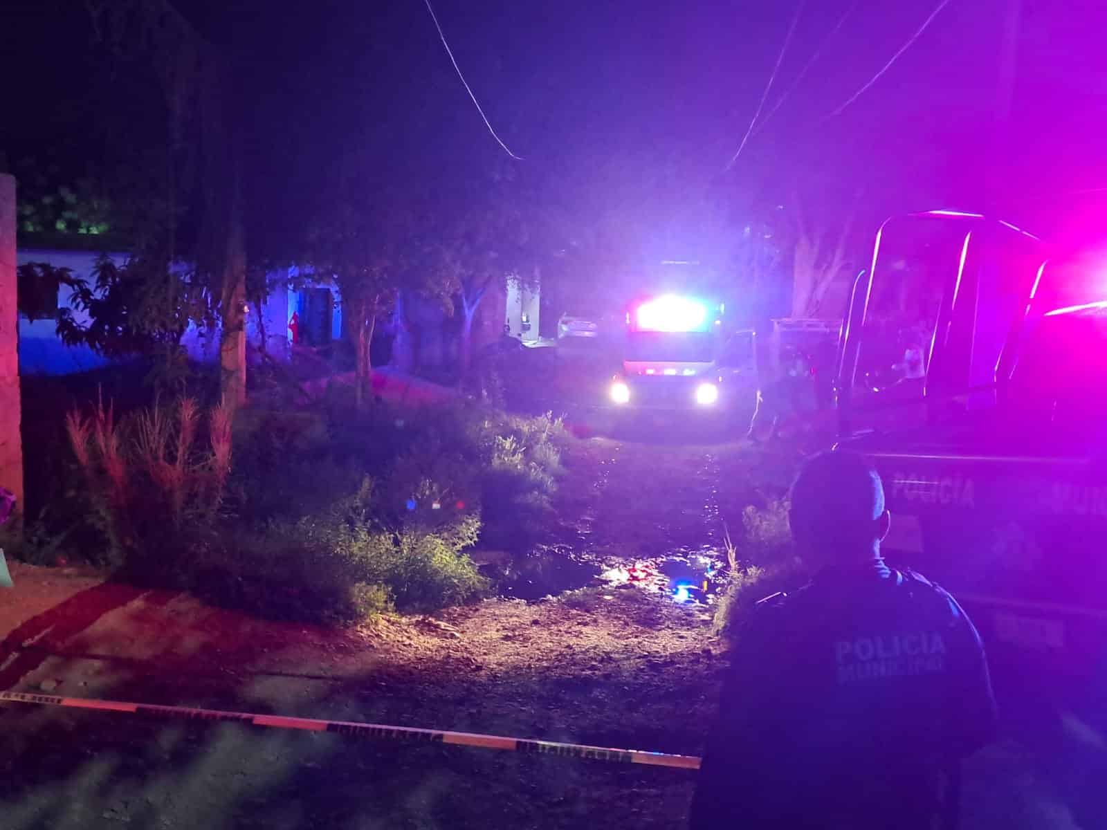 Elementos policiacos en una zona acordonada