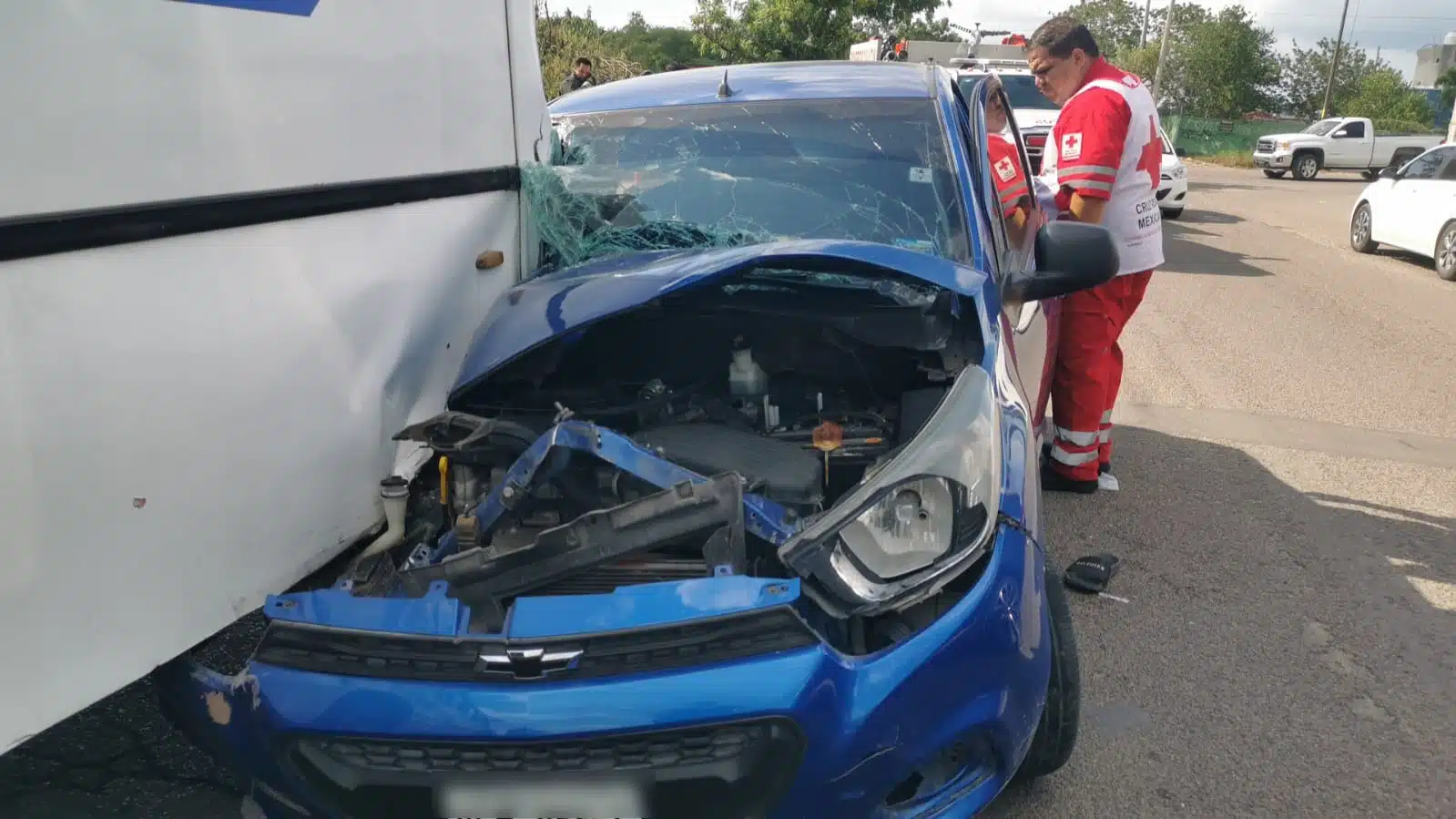 Carro chocado de frente