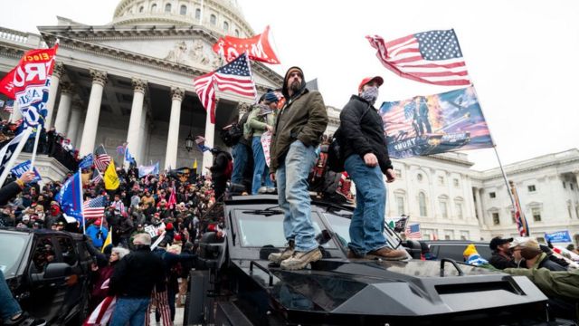 Integrante del Proud Boy es condenado a 10 años en prisión por asalto al capitolio