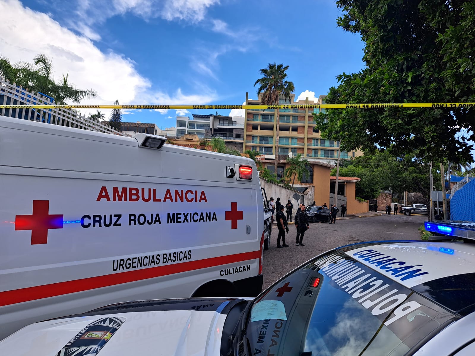 Patrulla y ambulancia