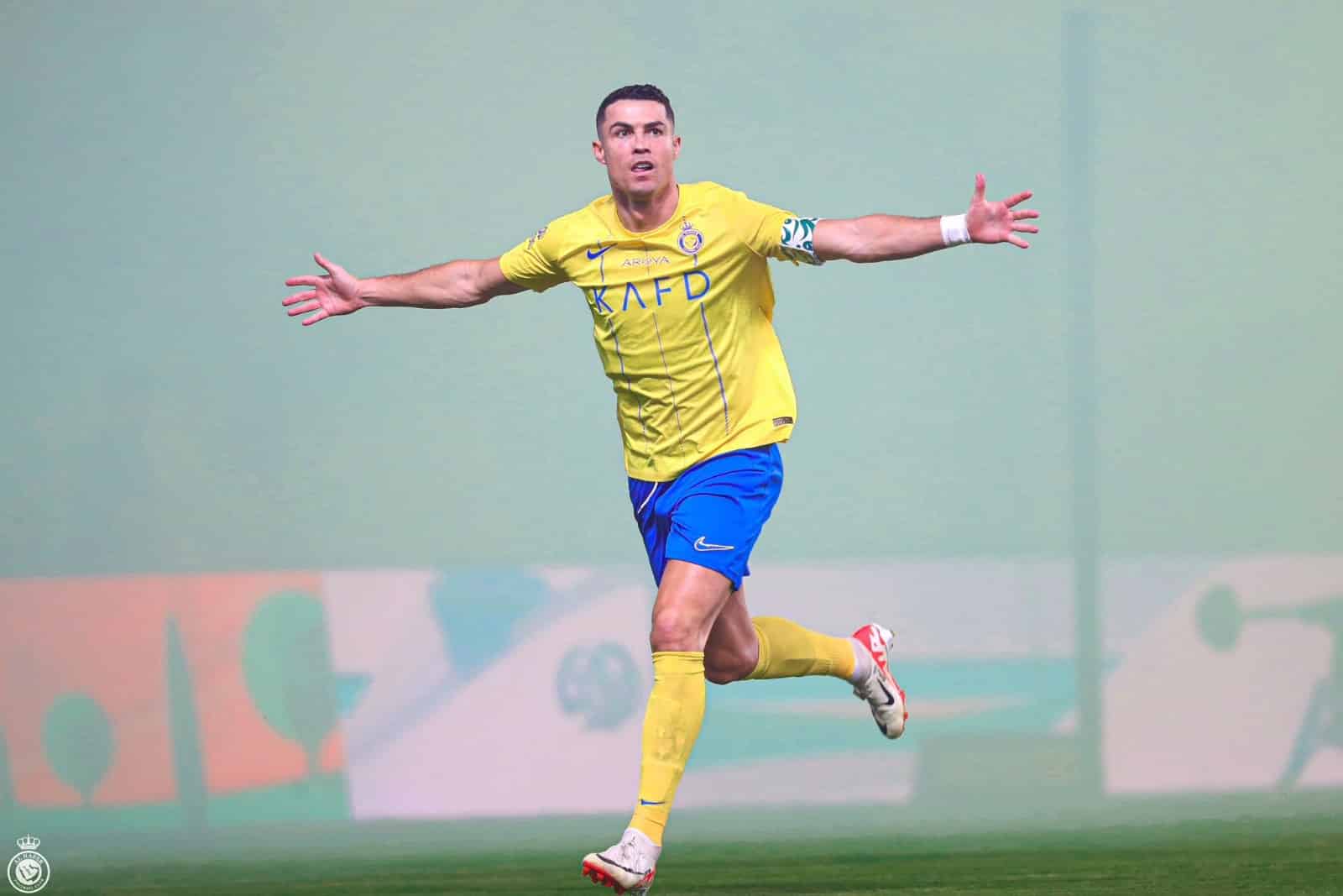 Cristiano Ronaldo celebra uno de sus dos goles que hizo hoy con el club Al Nassr.