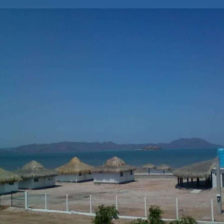 Casas tipo cabañas cerca del mar