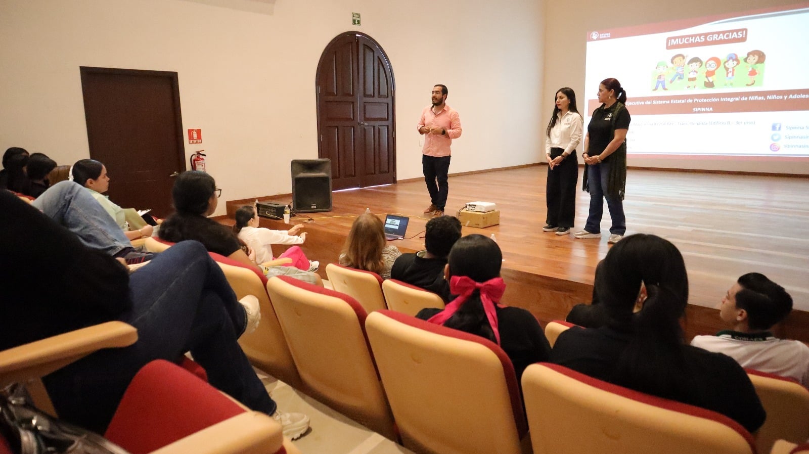 Sipinna capacitando a alumnos