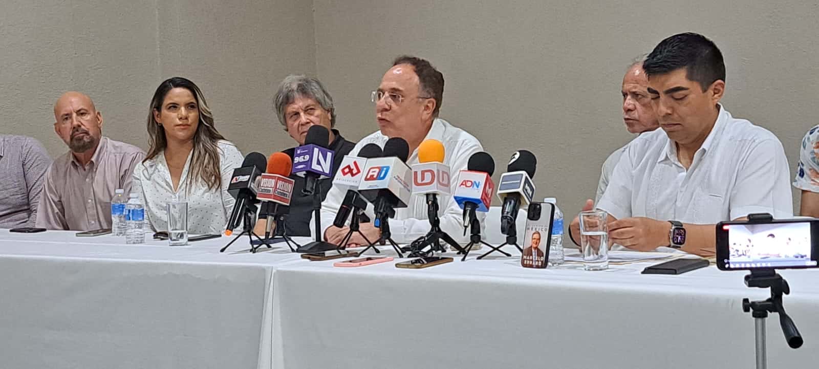 Conferencia de prensa integrantes de El Camino de México