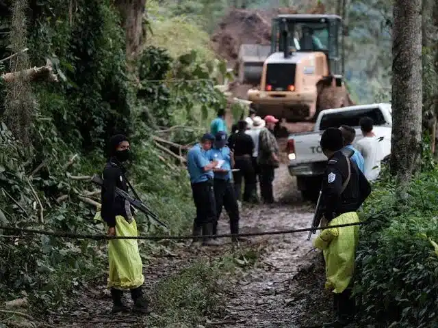 Deslave por intensas lluvias deja tres personas sin vida y varios desaparecidos en Guatemala