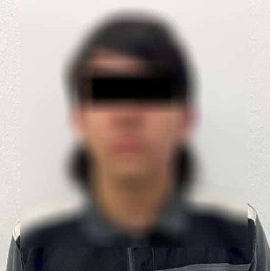 Persona con el rostro tapado